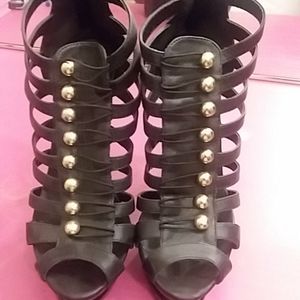 Shoes/Heels